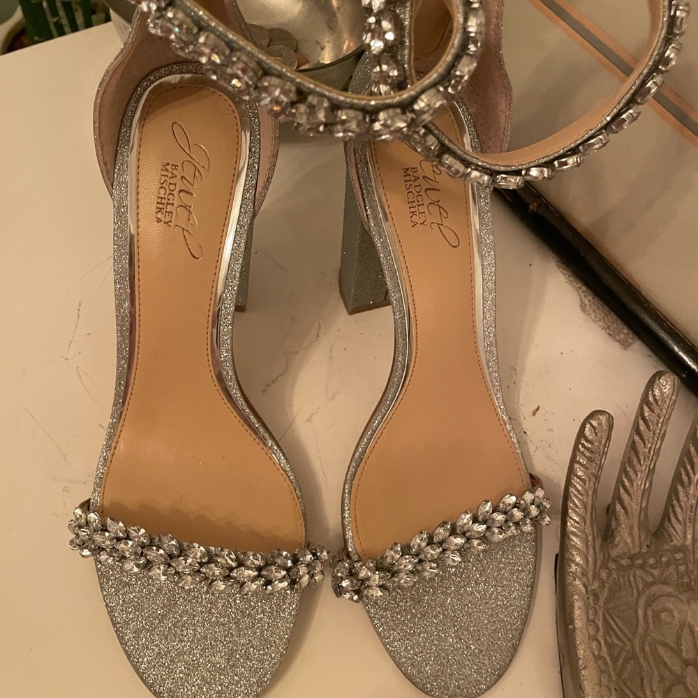 BNWOT Badgley Mischka Jewel high heel sandals - wedding/ bridal/ bridesmaid - Picture 5 of 7